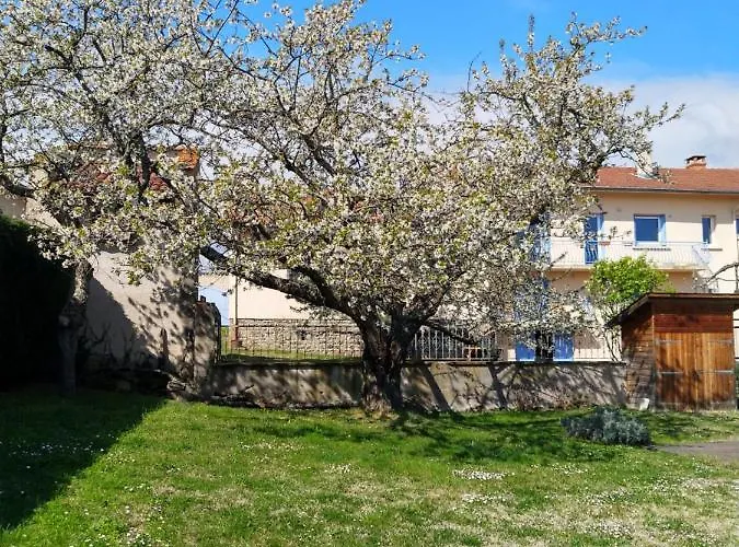 Nocleg ze śniadaniem Les Bessonnes 3*