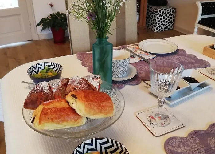 Les Bessonnes Nocleg ze śniadaniem